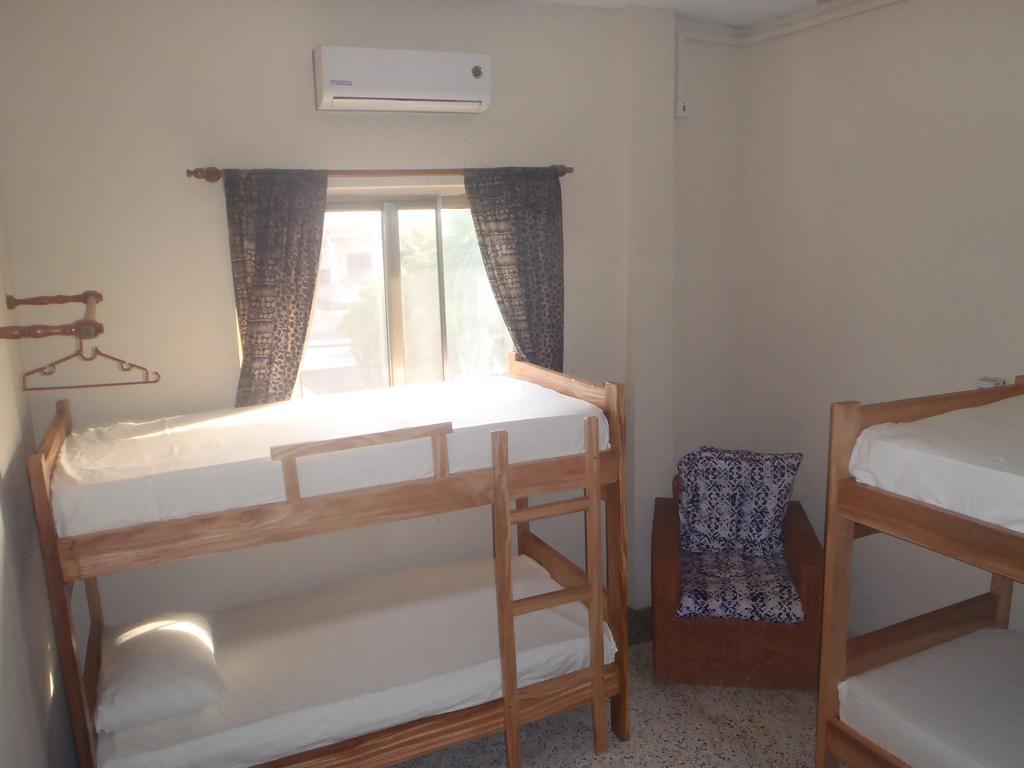 The Sleepy Hippo Hotel Accra Exterior photo