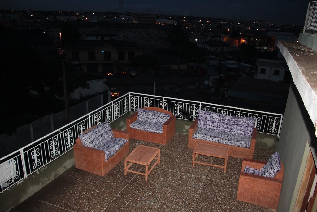 The Sleepy Hippo Hotel Accra Exterior photo